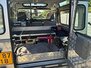 Land Rover Defender 90 2000 photo 4