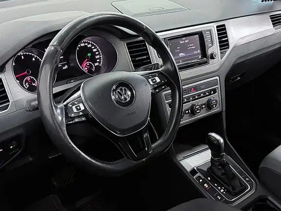 Volkswagen Golf Sportsvan 2015 photo 2