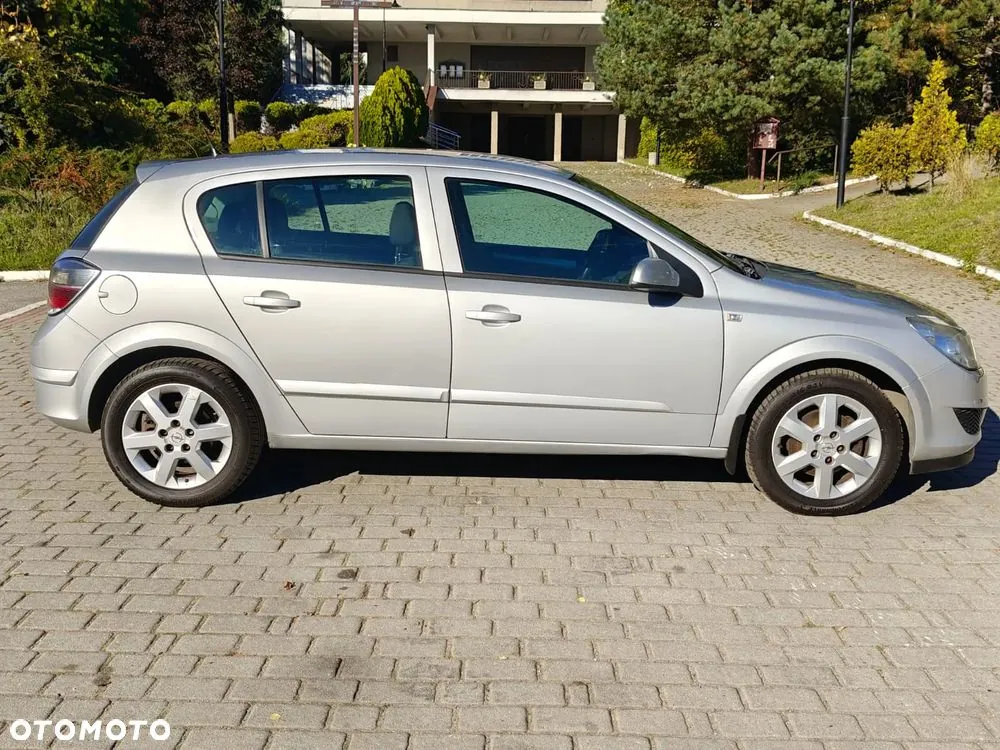 Opel Astra 2009 photo 5
