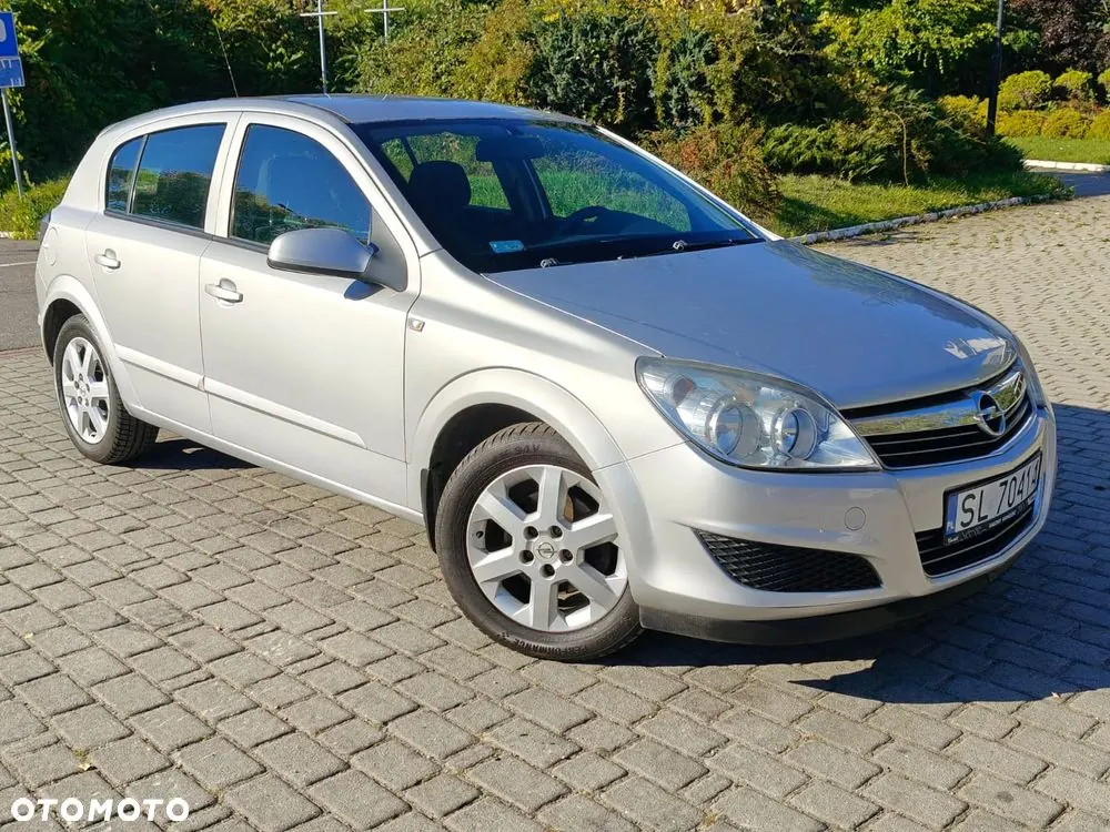 Opel Astra 2009 photo 3