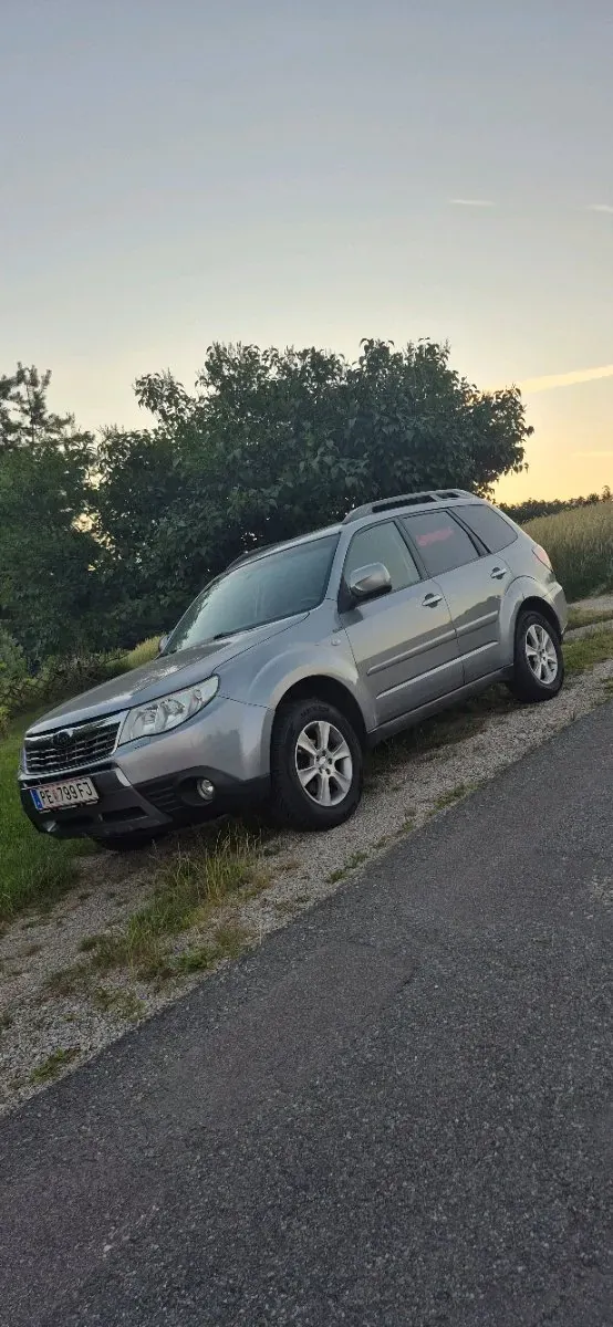Subaru Forester 2008 photo 2