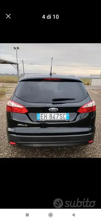 Ford Focus 2011 photo 2