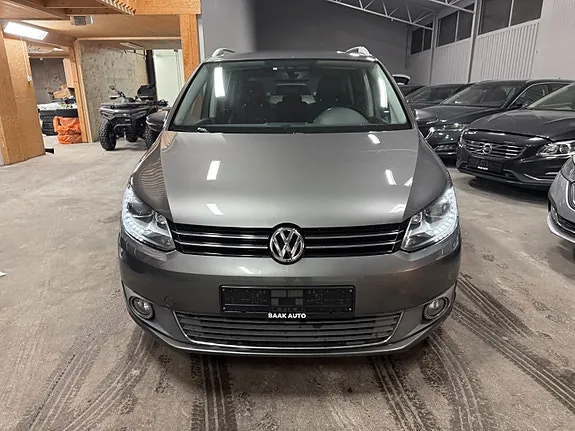 Volkswagen Touran 2011 photo 5