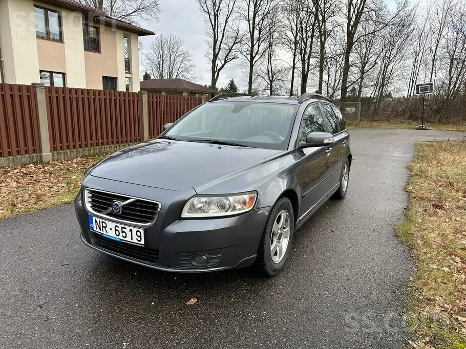 Volvo V50