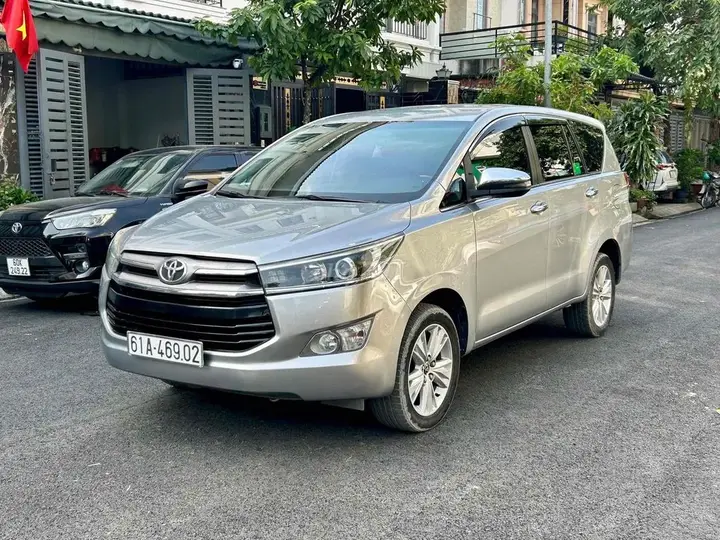 Toyota Innova 2018 photo 3