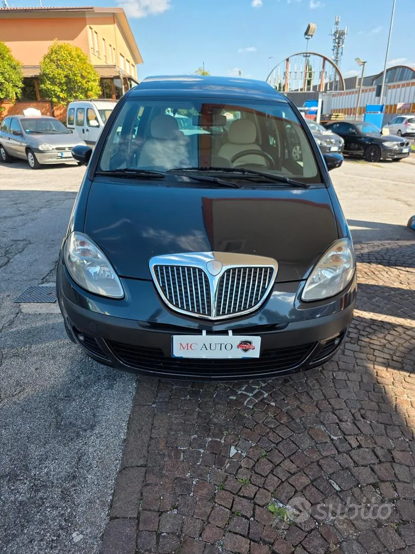 Lancia Musa 2005 photo 2