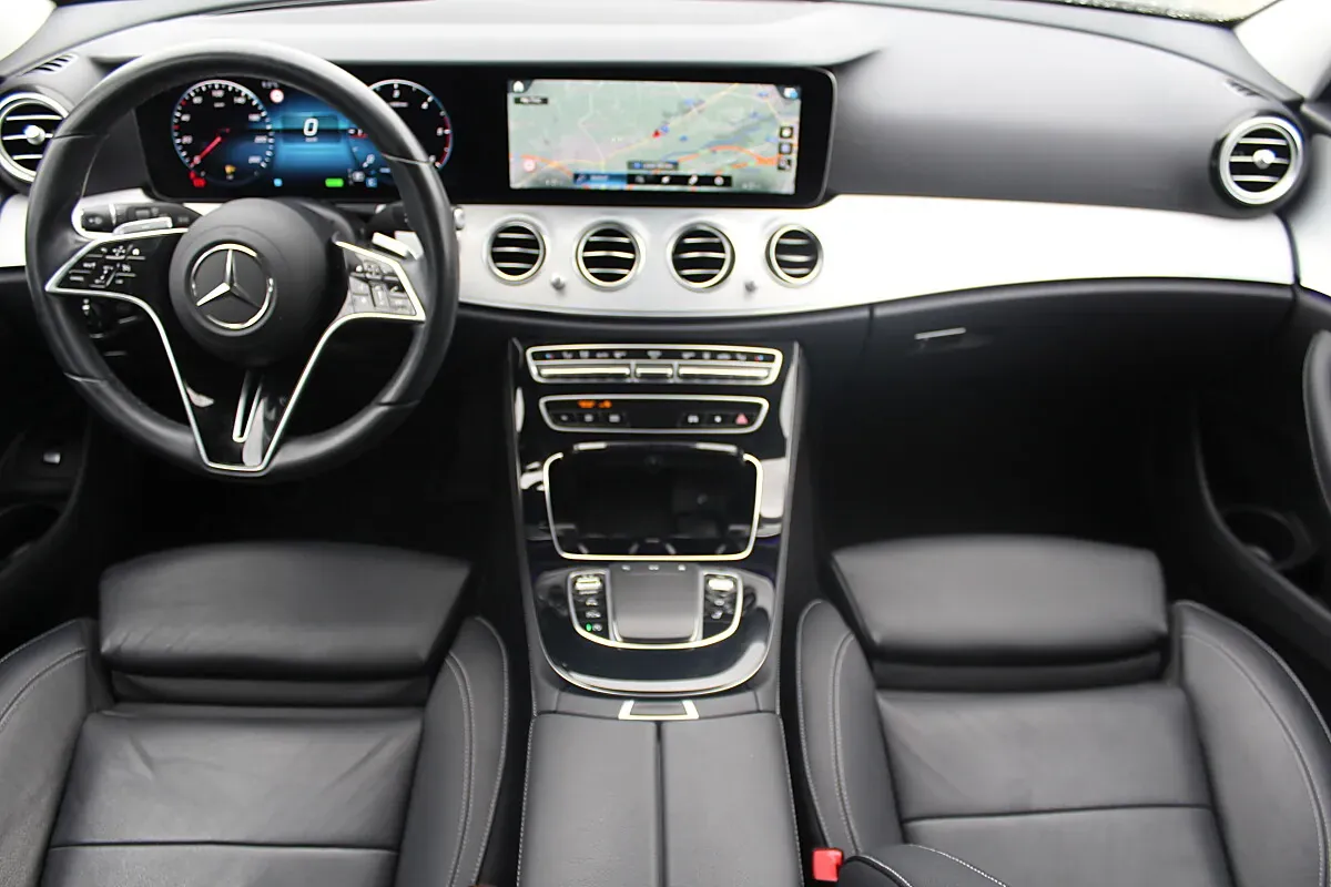 Mercedes-Benz E-Class 2023 photo 2