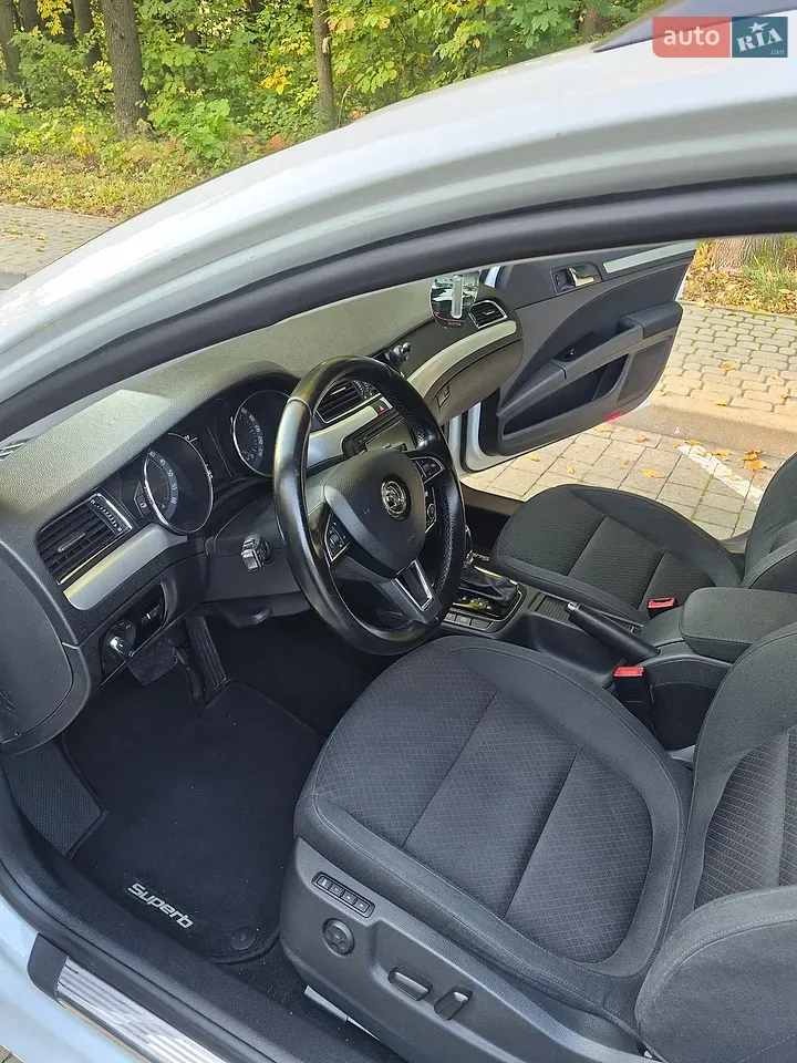 Skoda Superb 2015 photo 5