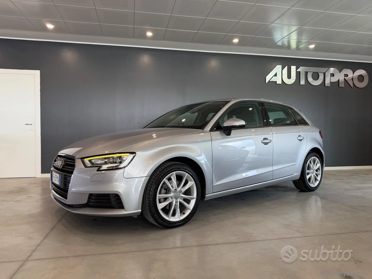 Audi A3 2016 photo 2
