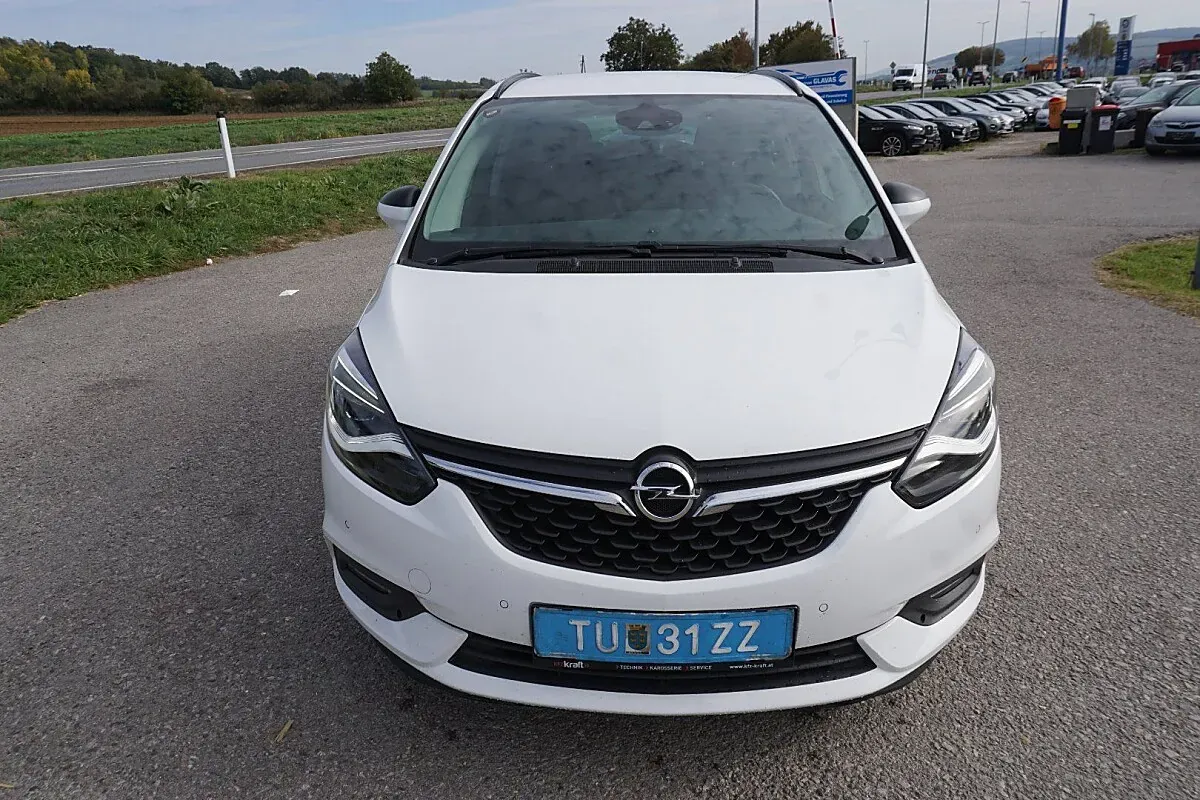 Opel Zafira 2019 photo 2