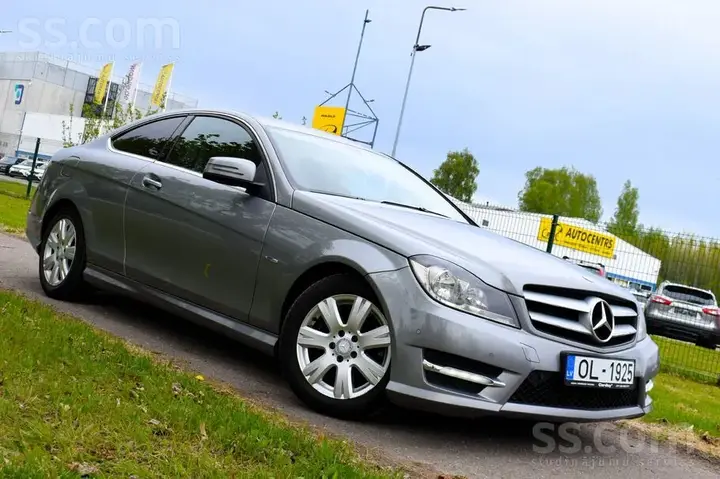 Mercedes-Benz C220 Coupe