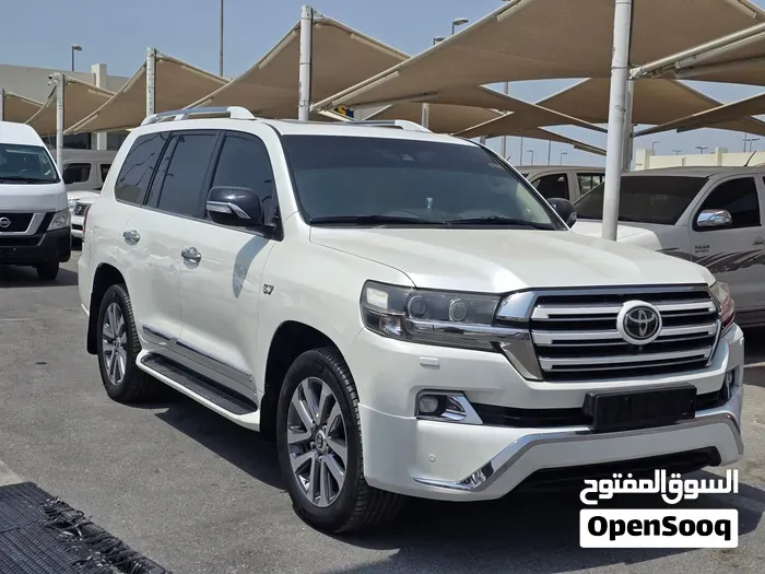 Toyota Land Cruiser 2017 photo 3
