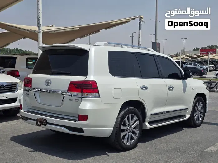 Toyota Land Cruiser 2017 photo 4