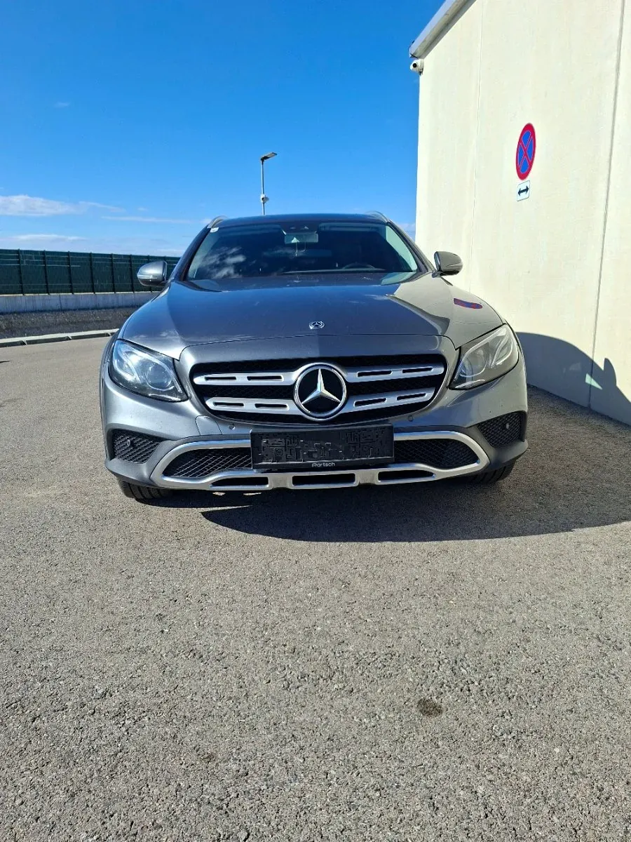 Mercedes-Benz E-Class 2018 photo 3