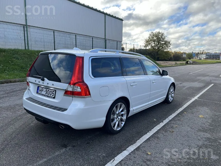 Volvo V70 2015 photo 4
