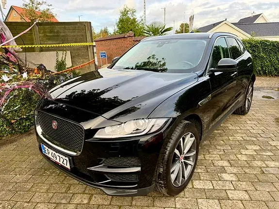 Jaguar F-Pace 2017 photo 4