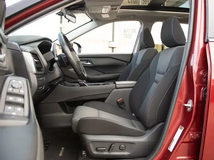 Nissan Rogue 2025 photo 2