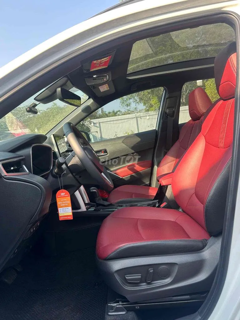 Toyota Corolla Cross 2025 photo 2