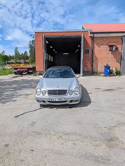 Mercedes-Benz Clk320 2000 photo 2
