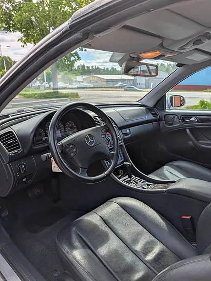 Mercedes-Benz Clk320