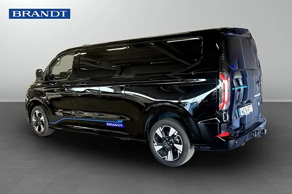 Ford E-Transit 2026 photo 2