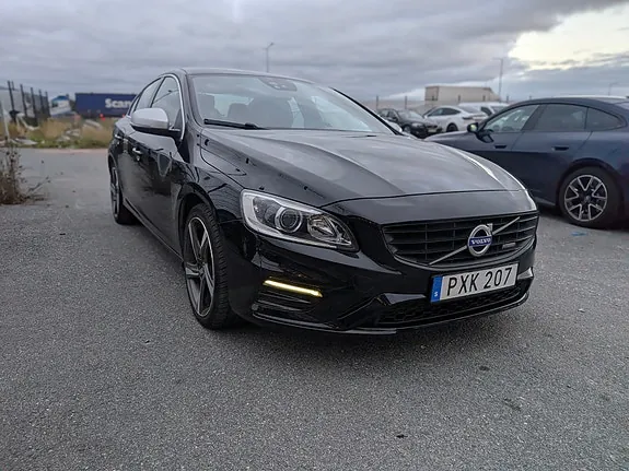 Volvo S60 2015 photo 2