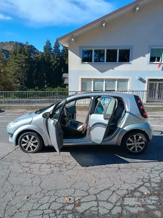 Smart Forfour 2006 photo 2