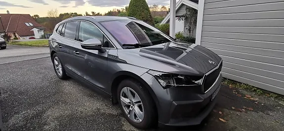 Skoda Enyaq 2022 photo 2