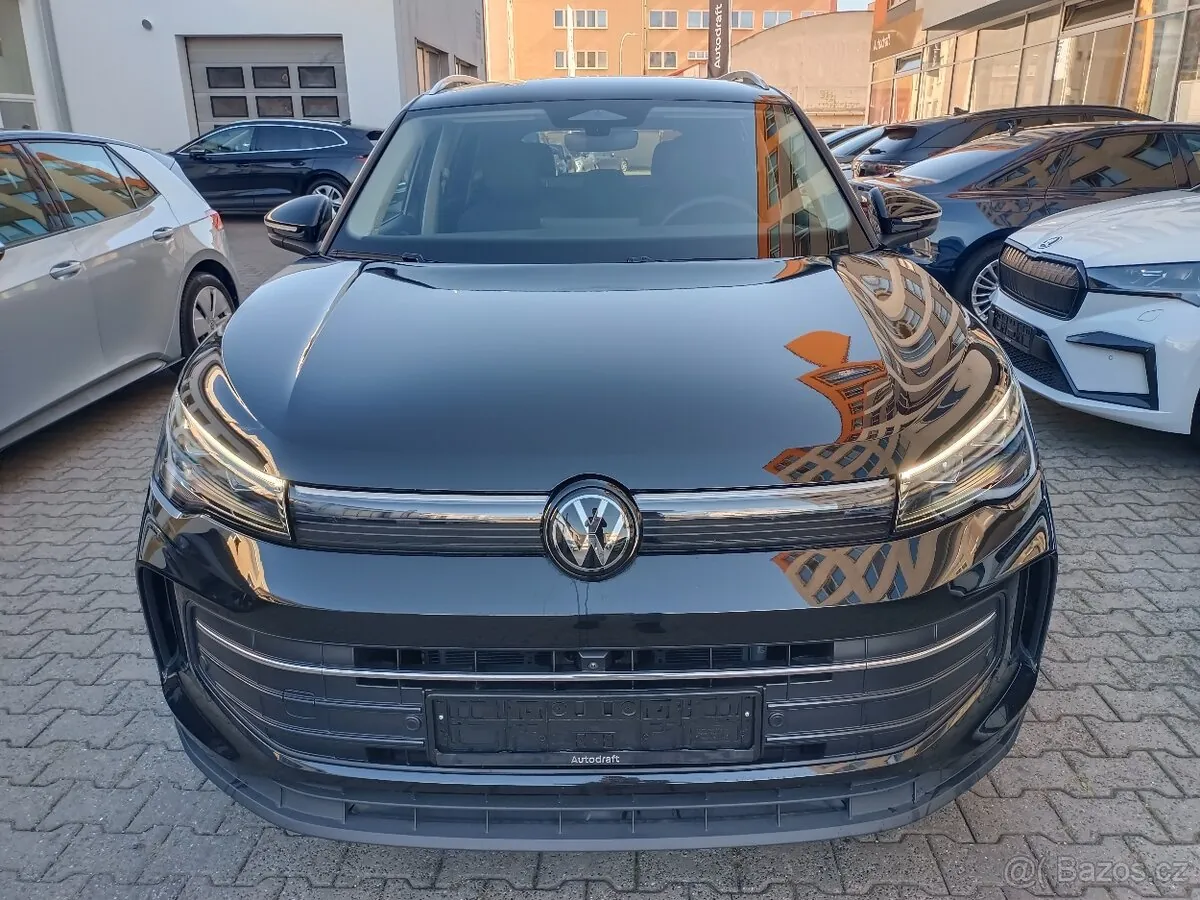 Volkswagen Tiguan 2025 photo 2