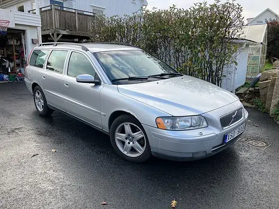 Volvo V70 2006 photo 2