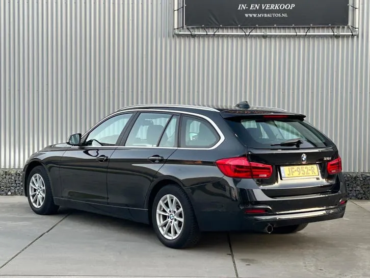 BMW 3 Series 2016 photo 3