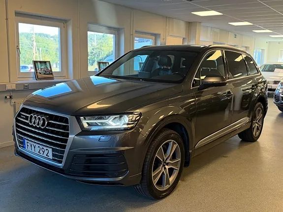 Audi Q7 2017 photo 5
