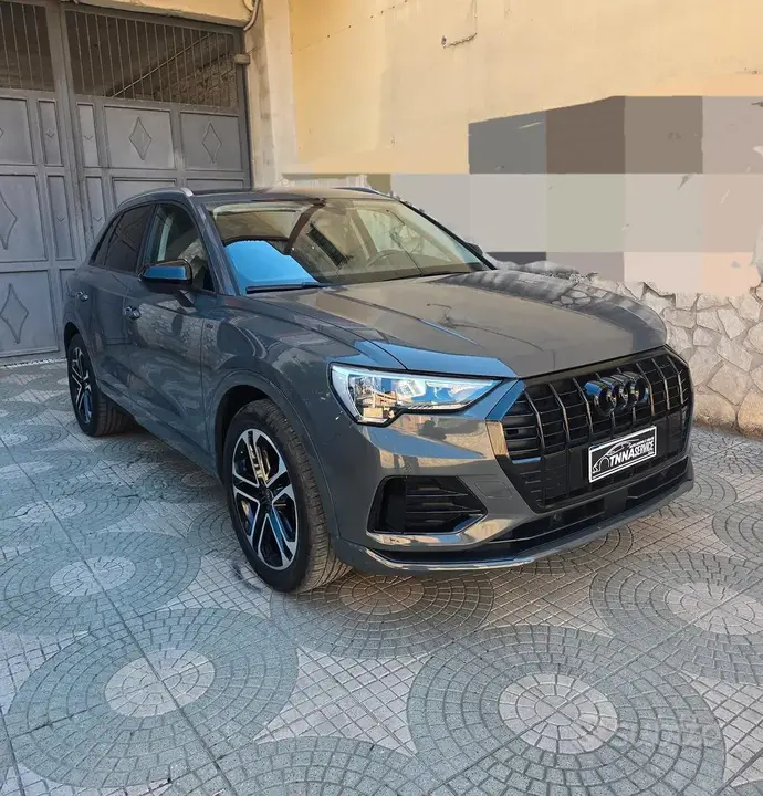 Audi Q3 2019 photo 2
