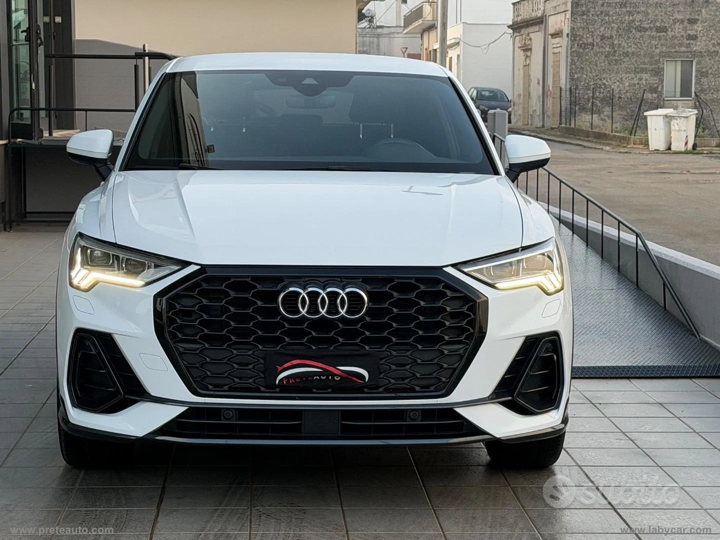Audi Q3 2022 photo 2