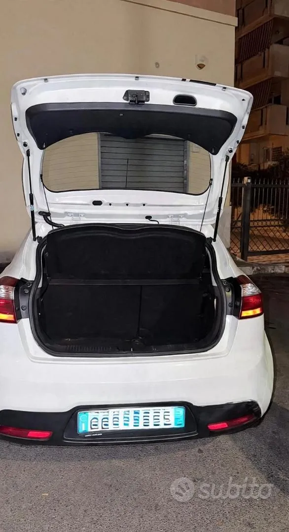 Kia Rio 2012 photo 5