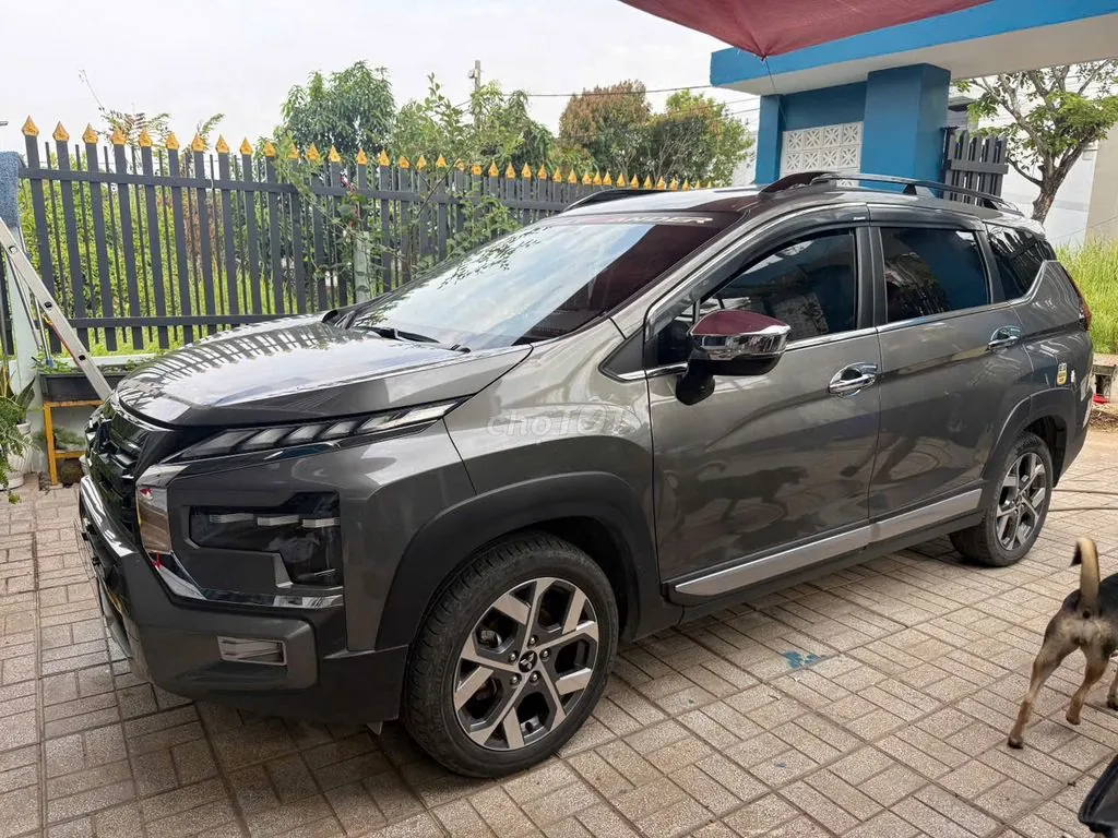 Mitsubishi Xpander Cross