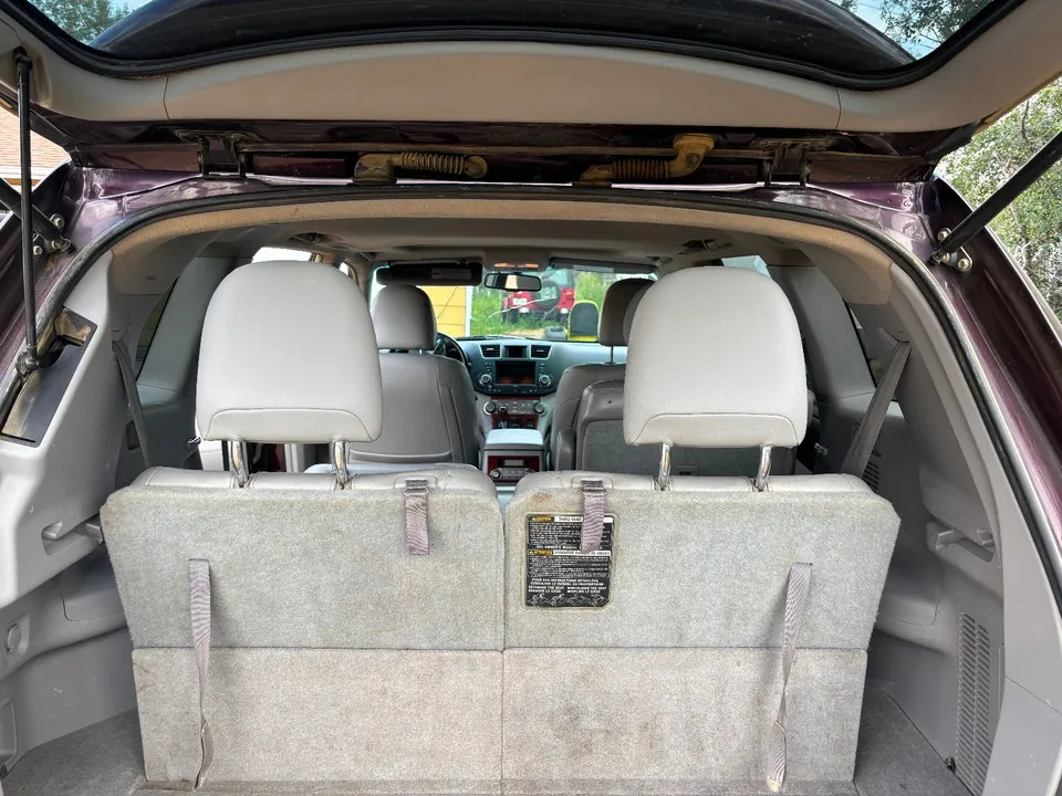 Toyota Highlander 2011 photo 4