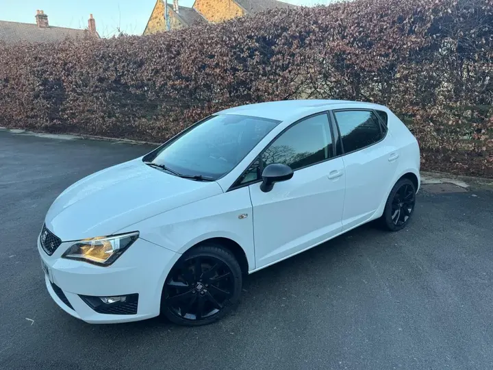 Seat Ibiza 2017 photo 4