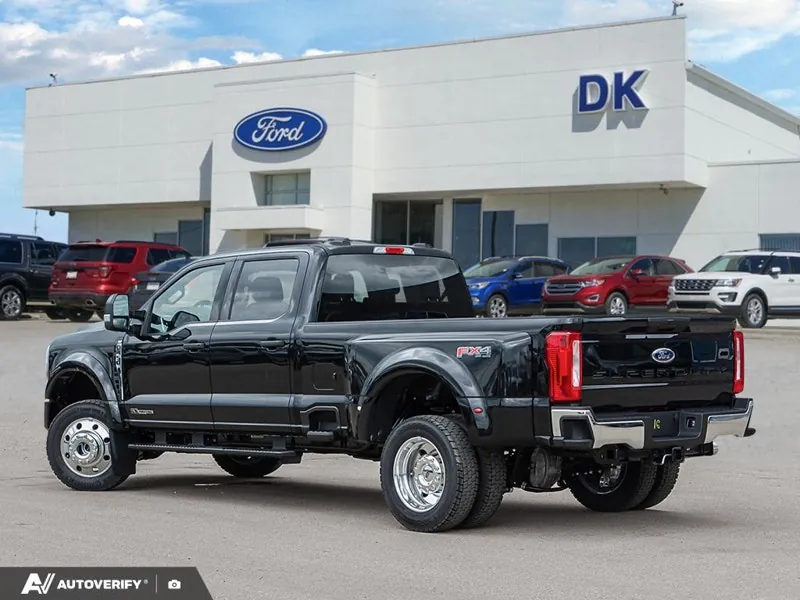 Ford F-450 Super Duty 2026 photo 5