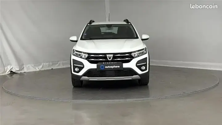 Dacia Sandero 2022 photo 2