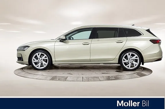 Skoda Superb 2024 photo 2