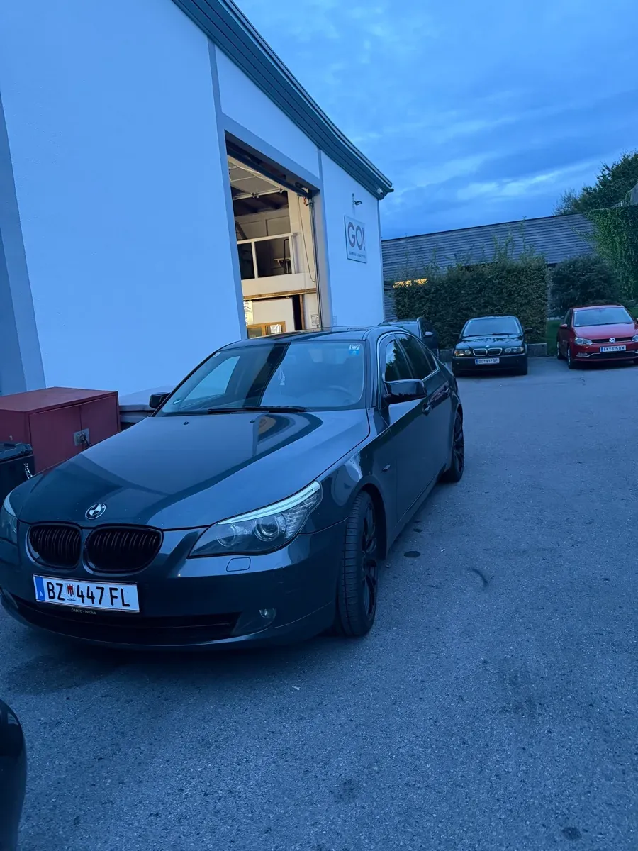 BMW 5 Series 2009 photo 3