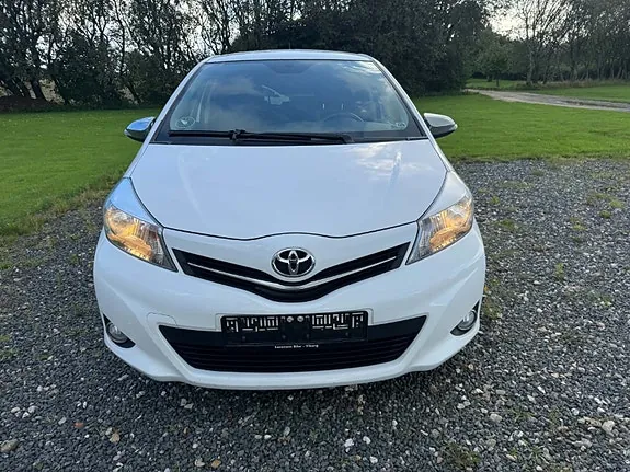 Toyota Yaris 2014 photo 5