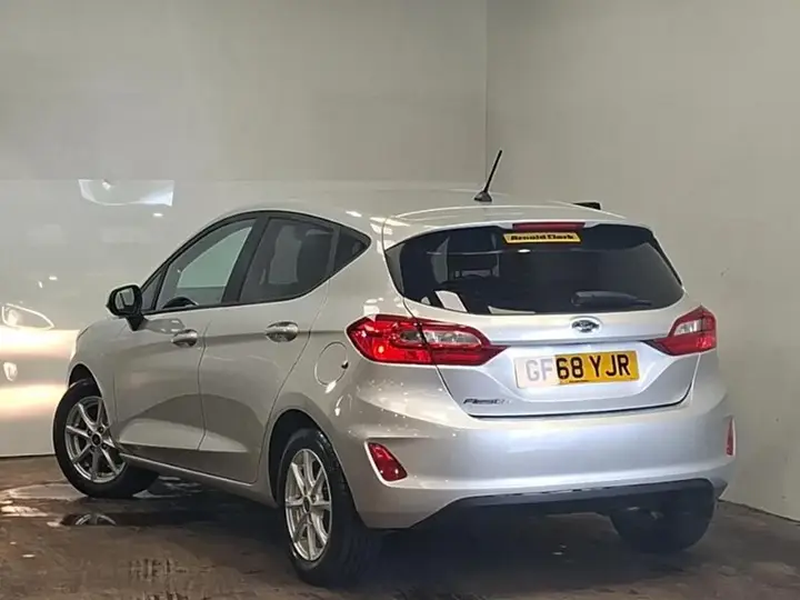 Ford Fiesta 2018 photo 2