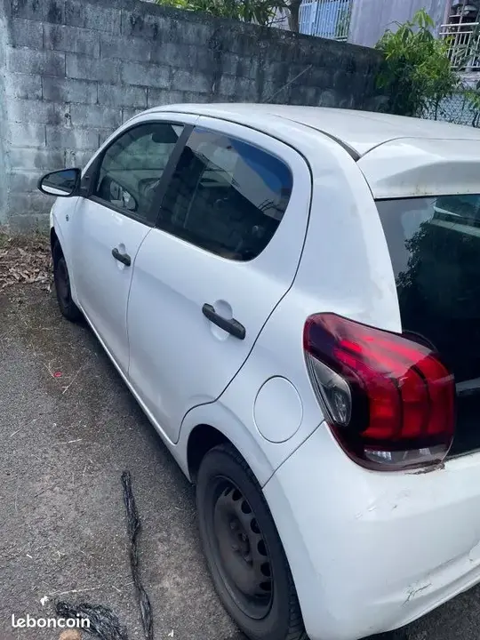 Peugeot 108 2015 photo 2