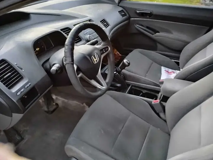 Honda Civic 2010 photo 3