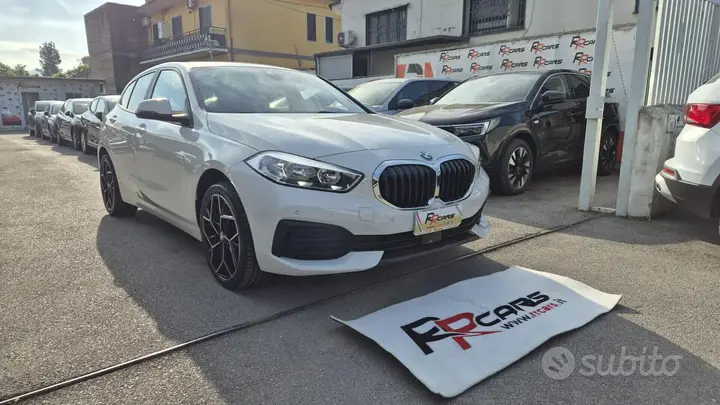 BMW 116D 2022 photo 3