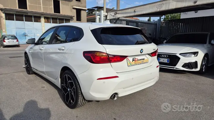 BMW 116D 2022 photo 5