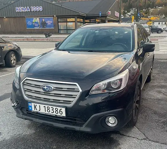 Subaru Outback 2015 photo 2