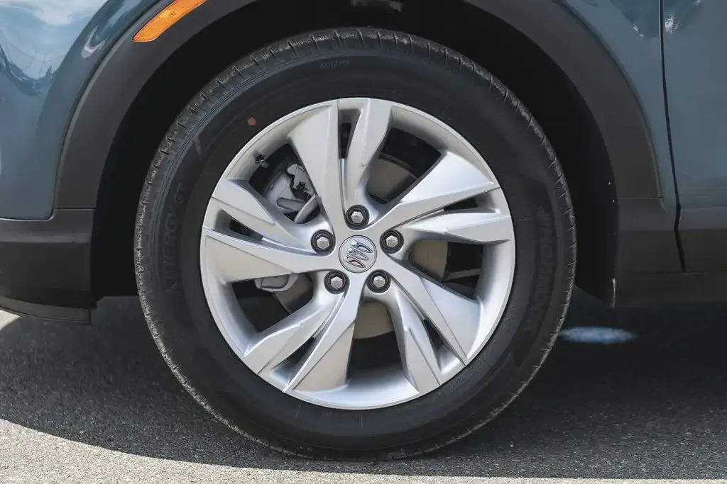 Buick Encore 2026 photo 3